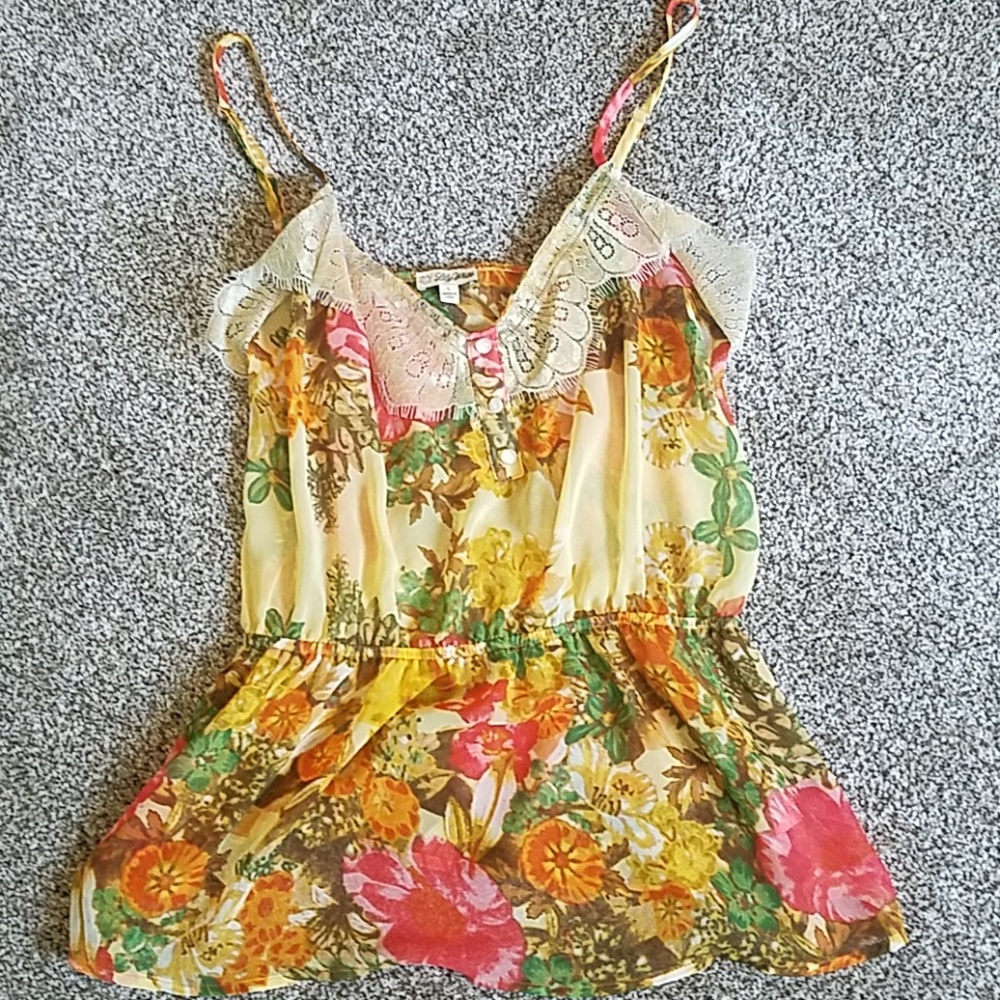Lily White top
